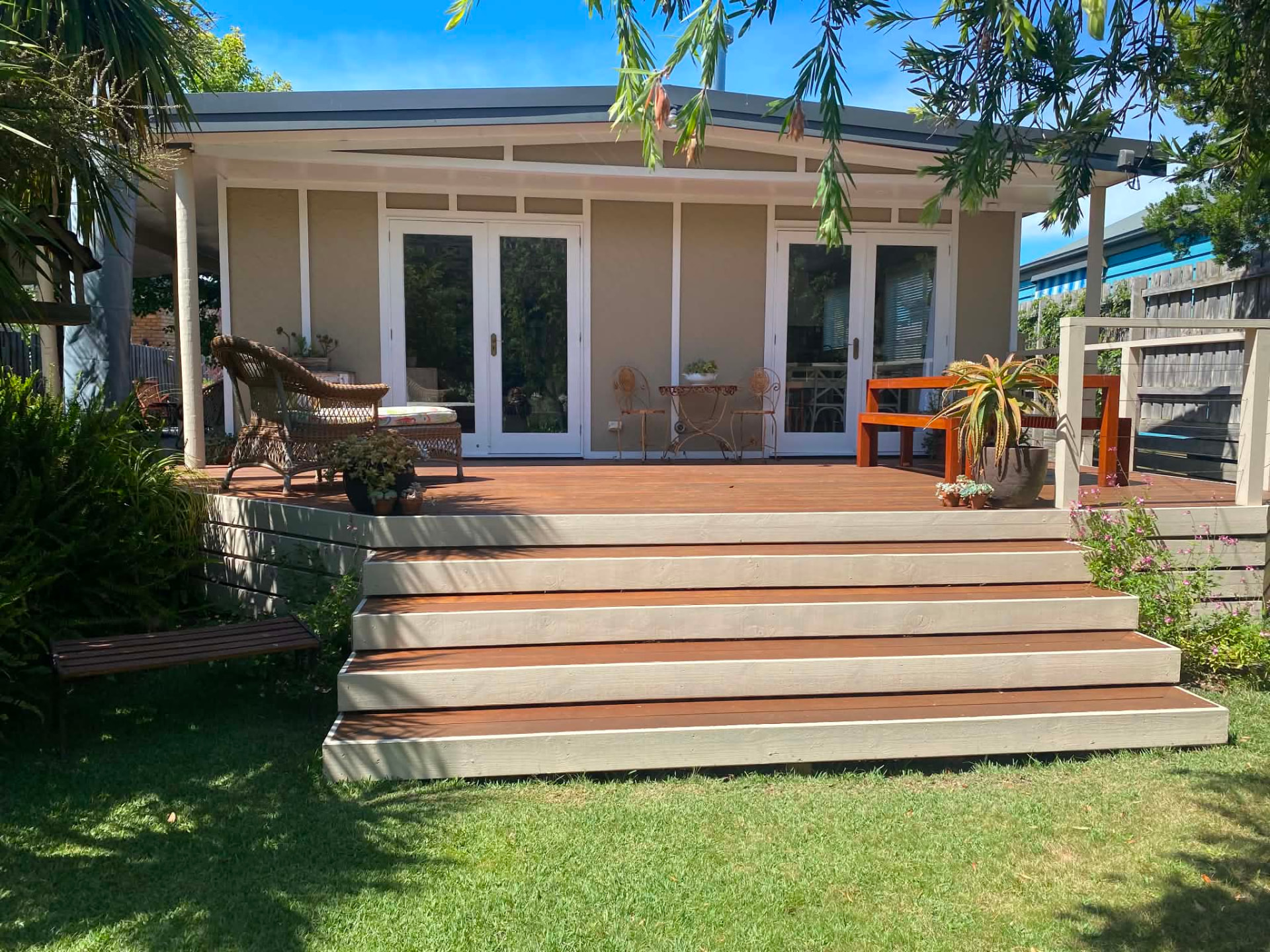 Front deck and steps up to the cottage